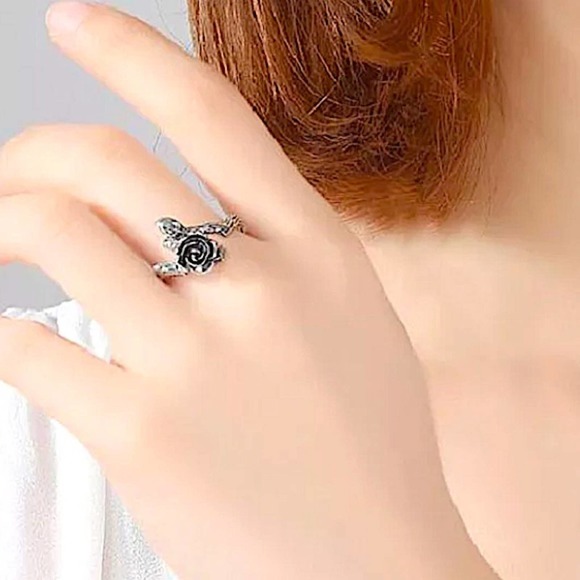 Rose Flower Design Sterling Silver Ring - Picture 5 of 5